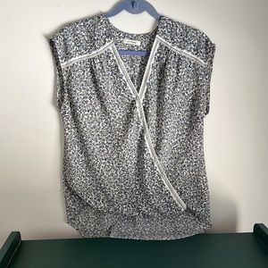 Max studio short sleeve shirt